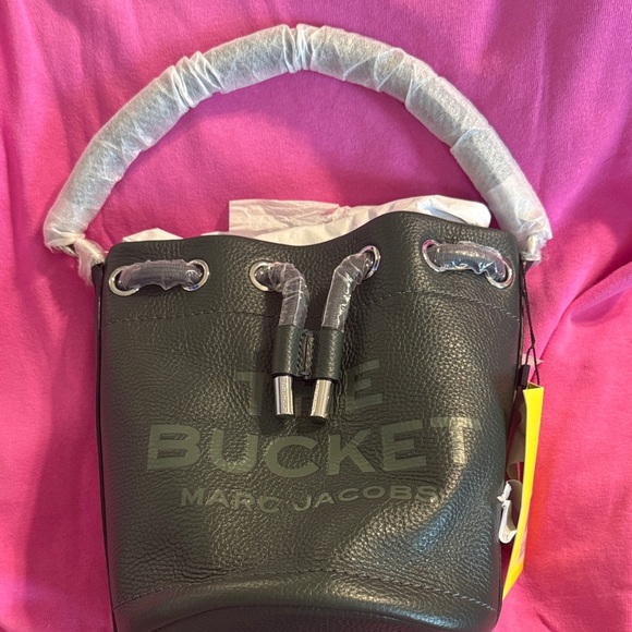 Green Textured Leather Bag - Picture 3 of 4